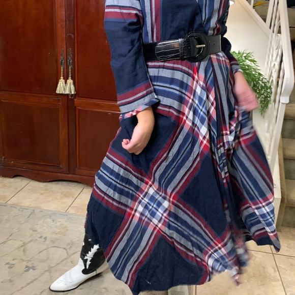 Isabelle Sinclair Maxi Dress - Picture 4 of 9